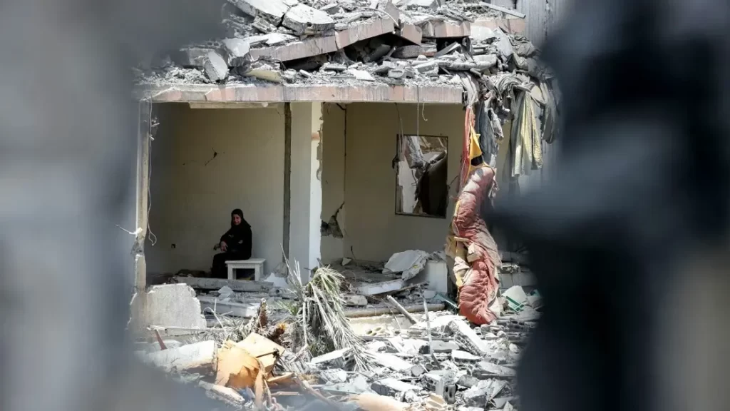 رغم وقف النار.. إسرائيل تغير على عدة بلدات في جنوب لبنان