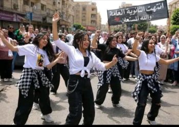 بدلة الامتحان ولا بدلة الاحتفال