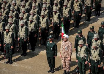 الحرس الثورى الإيرانى يحذر بريطانيا من السماح للقـ ـاذفات الأمريكية بالإقلاع من قواعدها