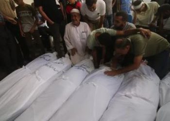 غارة إسرائيلية على مخيم النصيرات تسفر عن استشهاد 8 فلسطينيين أثناء تشييع جنازة