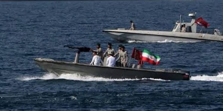 مضيق هرمز يضيق على بغداد.. النفط العراقى فى مهب الريح