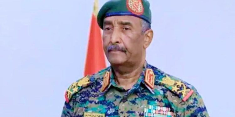 البرهان يتعهد بدحر الدعم السريع ومنع تكرار التجربة القاسية: القصاص لـ دماء الشعب واجب ولن نفرط فيه