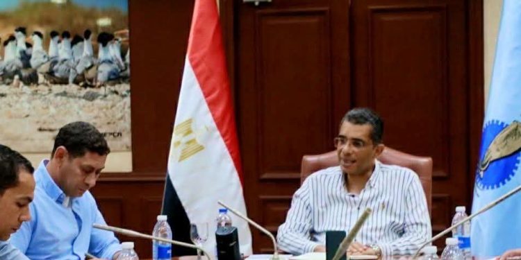 الغردقة تسرع تنفيذ مشروعات الصرف الصحى وخطة استثمارية شاملة لتطوير الخدمات