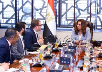 وزيرة التنمية المحلية والبيئة تتابع جاهزية منظومة النظام الرقمى المتكامل لتقييم الأثر البيئى