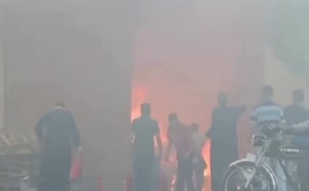 حريق يلتهم لوحة كهرباء بمصنع حلاوة طحينية على طريق خط 12 ببنها.. والحماية المدنية تتدخل
