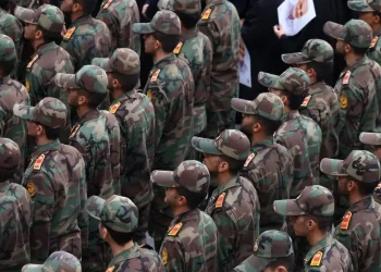 إصابة مقر قيادة لبحرية الحرس الثوري الإيراني