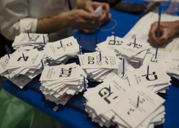 مع اقتراب انتخابات الكنيست.. هل يعرقل العرب داخل إسرائيل نتنياهو وائتلافه من تشكيل الحكومة