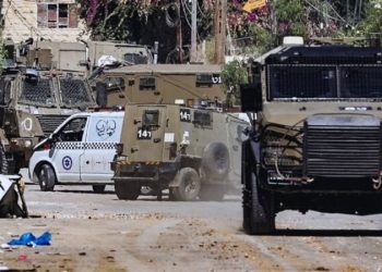 الاحتلال الإسرائيلي يقتحم مخيم قلنديا ويعزز وجوده العسكري جنوب غزة