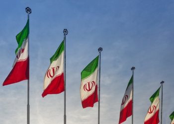 الخارجية الإيرانية تكشف تطورات مفاوضات مضيق هرمز مع عُمان