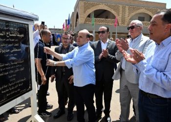 حياة كريمة في الغربية.. مدبولي يفتتح مجمع الخدمات الحكومية بقرية سندبسط