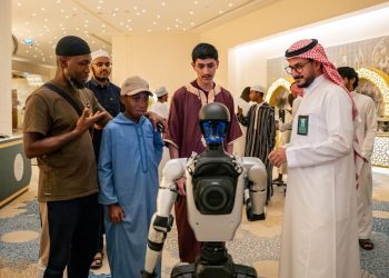 الشؤون الإسلامية” توظف الروبوتات التفاعلية لخدمة مشاركي مسابقة الملك عبدالعزيز الدولية في دورتها الـ46