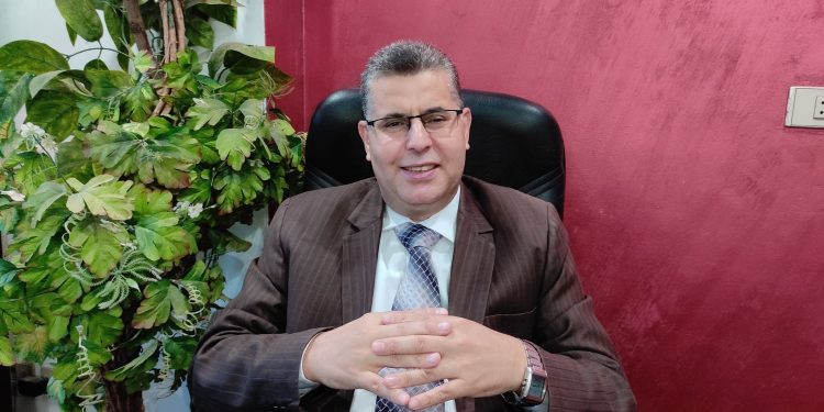 السعادة الظاهرية بين البشر