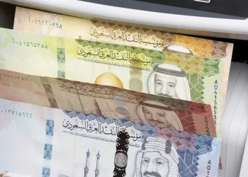 ارتفاع تحويلات الوافدين في السعودية 2% إلى 22.7 مليار دولار بالنصف الأول