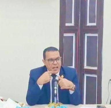 مدير تعليم البحر الأحمر يبدأ صفحة جديدة مع العاملين بديوان المديرية ويؤكد العمل بروح الفريق لخدمة الطالب والمعلم وولى الأمر