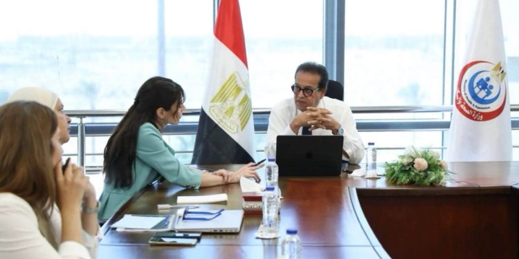 وزير الصحة يبحث مع مديرة التعليم المستمر بمجموعة «سان دوناتو» الإيطالية مستجدات تطوير مستشفى هليوبوليس الجديدة