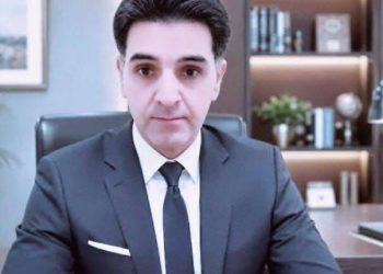 عيوننا المقاتلة ترقب ناراً خلف خطوط الحذر