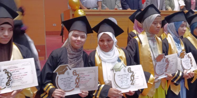 تكريم أزهري بالسويس يجسد مسيرة العلم والعطاء ويحتفي بالمتميزين