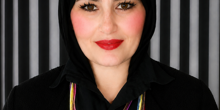 بين إرضاء الناس والحفاظ على أنفسنا.. أين نقف؟