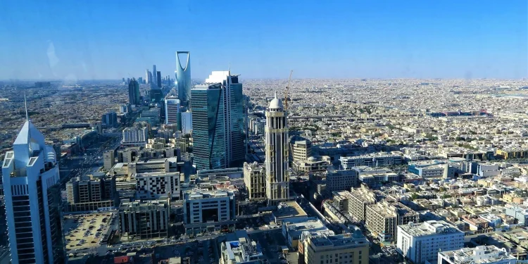 السعودية.. تفعيل الإنذار المبكر لحالات الطوارئ في جدة والطائف