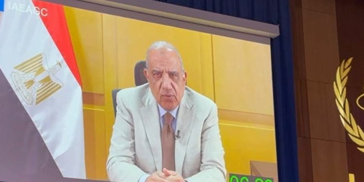 وزير الكهرباء والطاقة المتجددة: الاستخدامات السلمية للطاقة الذرية حق أصيل لجميع الدول