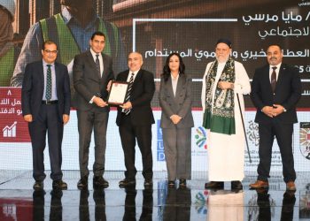 وزير الشباب والرياضة يشهد الحفل الختامي لجائزة مؤسسة مصر الخير لريادة العطاء الخيري