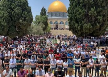 القدس تعبر موسم الأعياد بهدوء نسبي… صلاة الجمعة تنتظم في الأقصى رغم الإجراءات الأمنية
