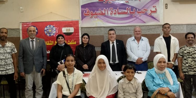 مثلث الإبداع الثقافي بالسويس يناقش فوائد وأضرار السوشيال ميديا في لقاء ثقافي بجمعية أسيوط