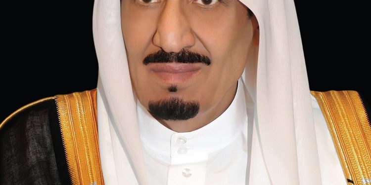 المملكة العربية السعودية:خادم الحرمين الشريفين: نقدر دور القطاعات العسكرية والأمنية في الدفاع عن الوطن