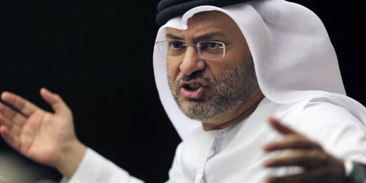 قرقاش: الهجوم الإرهابي لـ”فلاي دبي” يمثل تحذيرا جديدا بأن معركة المنطقة ضد التطرف لم تنته