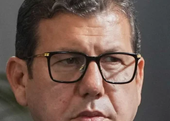 رئيس المخابرات المصرية يلتقى صدام حفتر في القاهرة لبحث تطورات الأوضاع السياسية في ليبيا