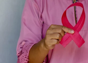 سرطان الثدي في تونس… آلاف الإصابات سنويا ورحلة علاج شاقة ومريرة