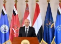العليمي يعلن بدء عمليات “استعادة ما تبقى من أراضي اليمن