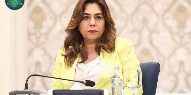 وزيرة التنمية المحلية والبيئة تستعرض جهود مواجهة نوبات تلوث الهواء الحادة بالمحافظات  