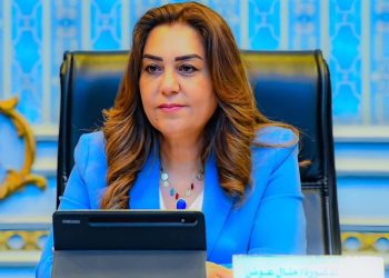منال عوض : تعلن بدء توريد وزراعة 3620 شجرة بمحافظة بني سويف والطرق  الرئيسية  