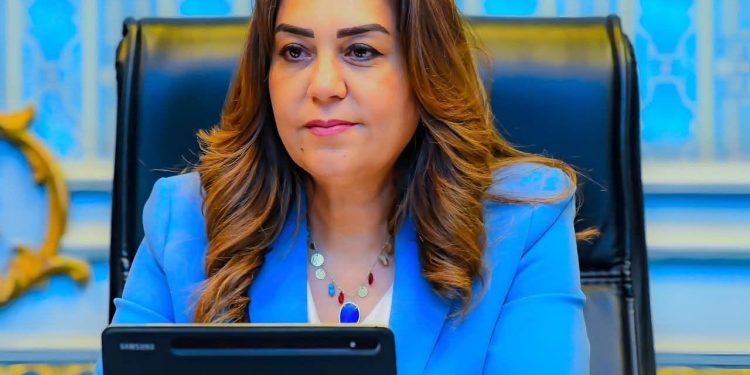منال عوض : تعلن بدء توريد وزراعة 3620 شجرة بمحافظة بني سويف والطرق الرئيسية