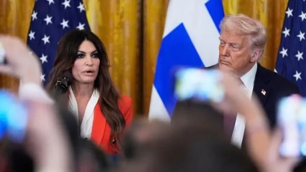 الولايات المتحدة: البيت الأبيض يطلب استقالة سفيرة واشنطن لدى اليونان كيمبرلي غيلفويل وسط جدل بشأن 100 ألف دولار