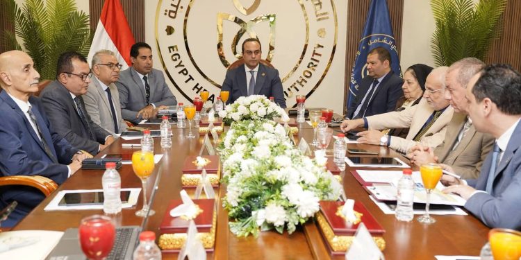رئيس هيئة الرعاية الصحية يستعرض مخرجات منتدى مصر وتوصيات جلسة «صحة المواطن» لتسريع تطبيق التأمين الصحى الشامل..
