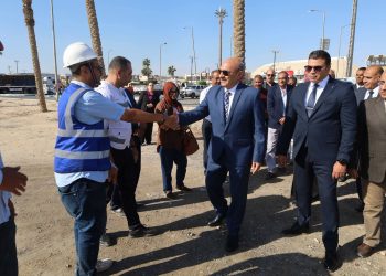 محافظ السويس يتابع جاهزية معدات وأجهزة المحافظة لمواجهة الأزمات والكوارث