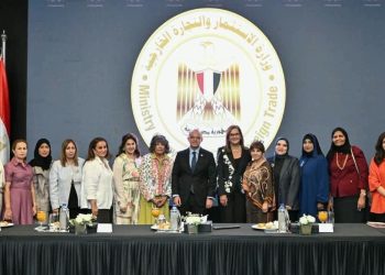 وزارة الصناعة تدعو المصانع المتعثرة للاستفادة من خدمات صندوق إعادة هيكلة المصانع المتعثرة من خلال الدخول على منظومة دعم المصنعين