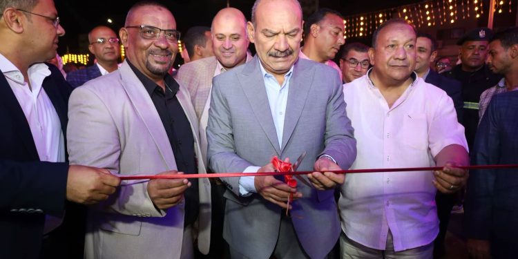 محافظ السويس يفتتح مبادرة خير السويس لطرح الدواجن والسلع الغذائية بتخفيضات تصل إلى 25%