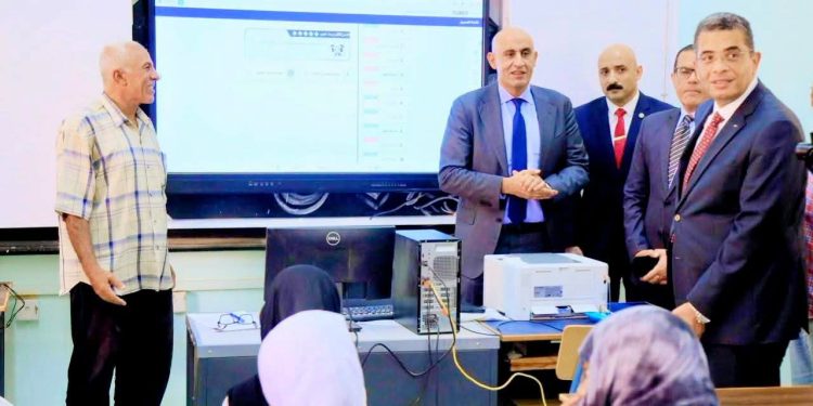 وزير التعليم ومحافظ البحر الأحمر يواصلان جولتهما الميدانية بحلايب ورأس حدربة لمتابعة انتظام الدراسة والارتقاء بمستوى الطلاب
