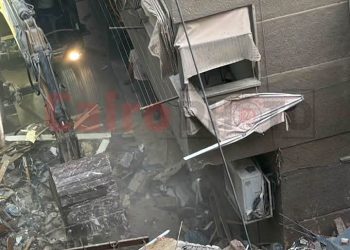 اخر تطورات البحث عن ناجين من عقار حدائق القبة المنهار