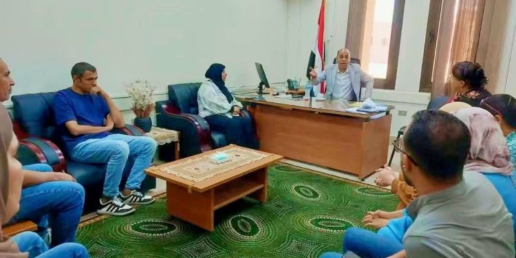 التأمين الصحي بالبحر الأحمر يبحث تطوير الخدمات العلاجية ومواجهة التكدس ونقص الأدوية