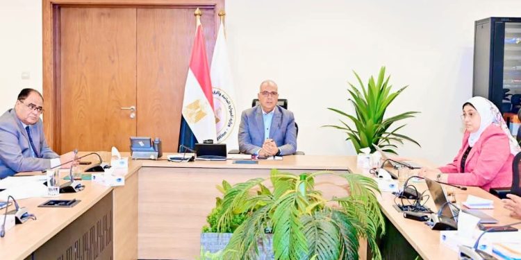 الدكتور سويلم يتابع جهود إدارة واستغلال أملاك وزارة الموارد المائية والرى وتعظيم الاستفادة منها