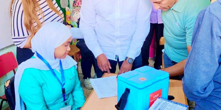 وكيل وزارة الصحة بالبحر الأحمر يتابع ميدانيًا أعمال اليوم الخامس للحملة القومية للتطعيم ضد الحصبة والحصبة الألمانية بالغردقة