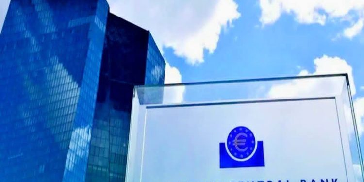 البنك المركزي الأوروبى يثبت سعر الفائدة الرئيسى عند 2.5%