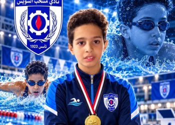 مهاب أيمن سيد.. بطل واعد يرفع اسم نادى منتخب السويس فى عالم السباحة