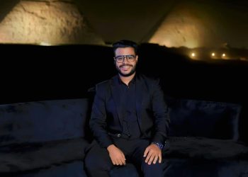 أجواء من المحبة والتهاني في عيد ميلاد مصور المشاهير مايكل ثروت