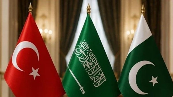 حلف مكة يعين الفريق أول الباكستاني المتقاعد نعمان محمود أمينا عاما لمدة 3 سنوات