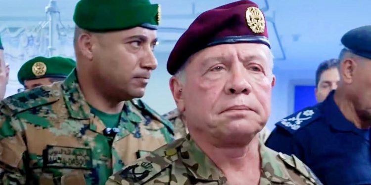 ملك الأردن يتوعد منفذي هجوم الكنيسة بالكرك بأشد العقوبات ويؤكد وحدة الأردنيين في مواجهة الإرهاب